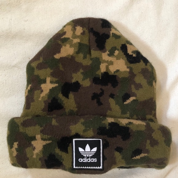 adidas camo beanie